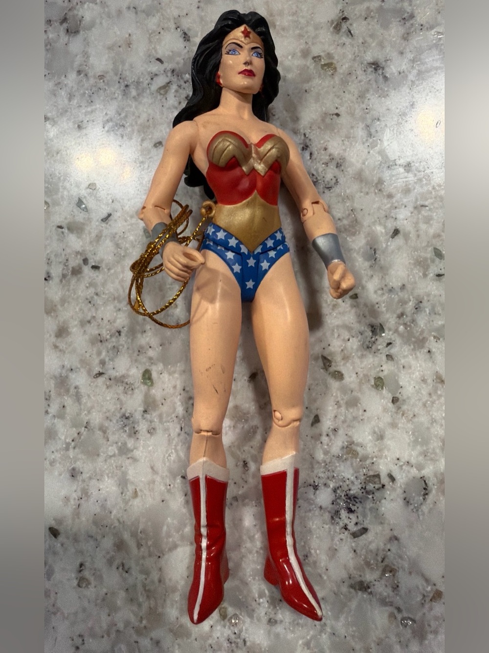 2003 DC DIRECT JLA WONDER WOMAN ACTION FIGURE